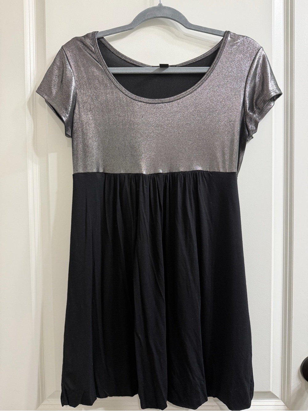Forever 21 Black Top with Gray Trim medium